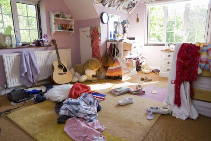 How to decorate your messy room